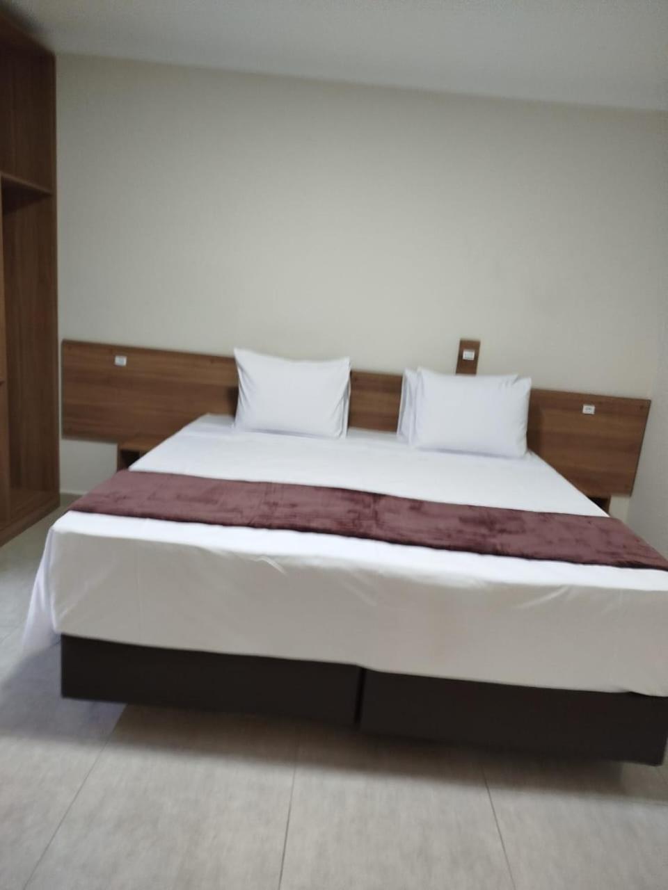 Hotel Internacional Гуарульюс Экстерьер фото